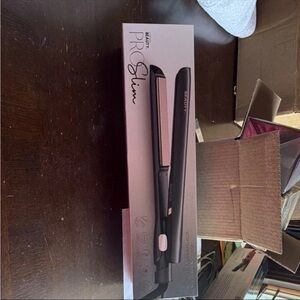 Pro Slim Hair Straightener in Pink and Black -